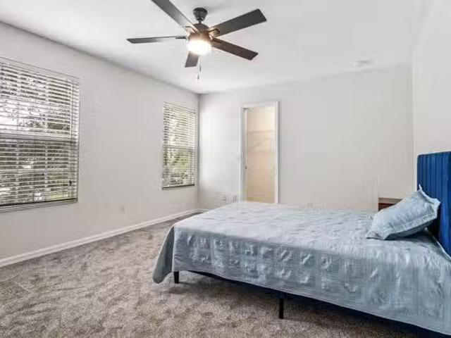 Modern & spacious Orlando House with Backyard and a Community.