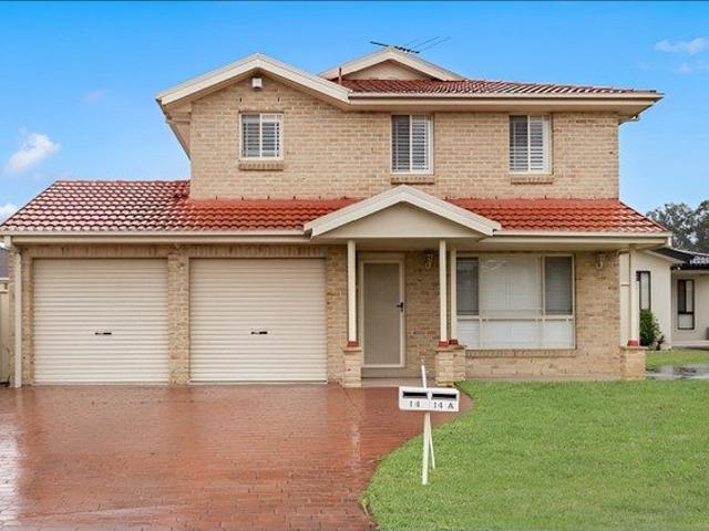 Modern, Spacious & Low Maintenance Family Living!