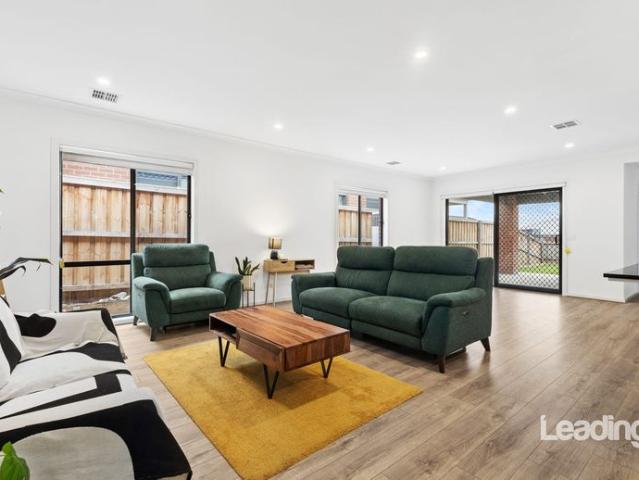 Modern, Spacious & Low Maintenance Family Living in Sunbury