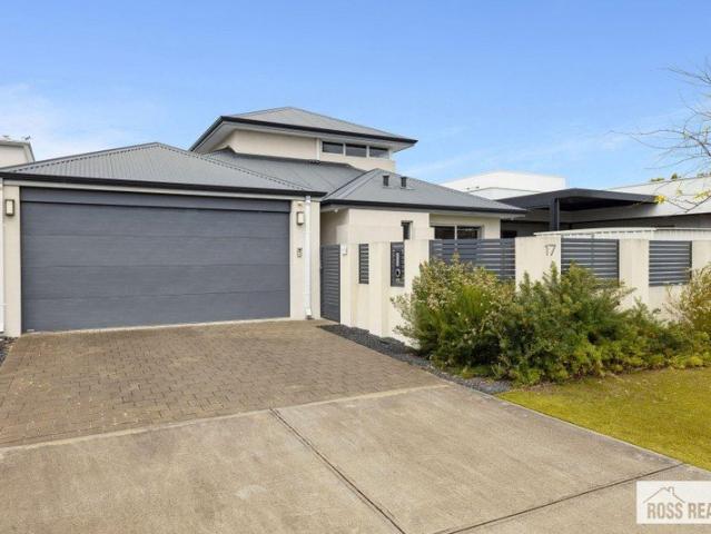 MODERN, SPACIOUS & LOW MAINTENANCE LIVING