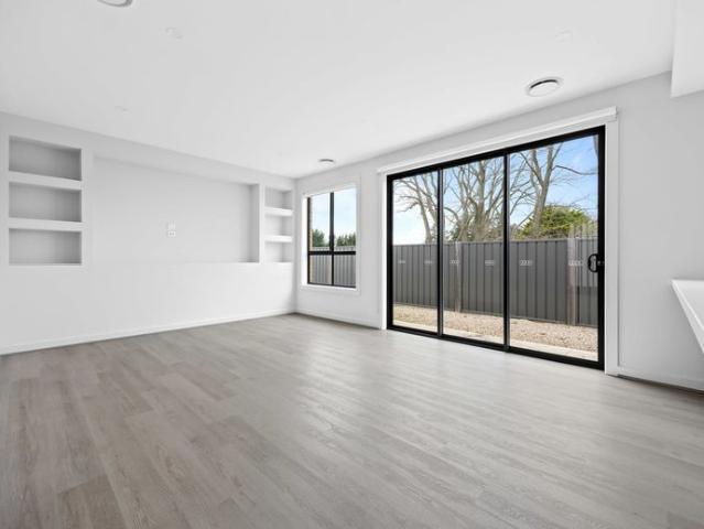 Modern, Spacious & Low Maintenance Living in a Prime Ballan Location