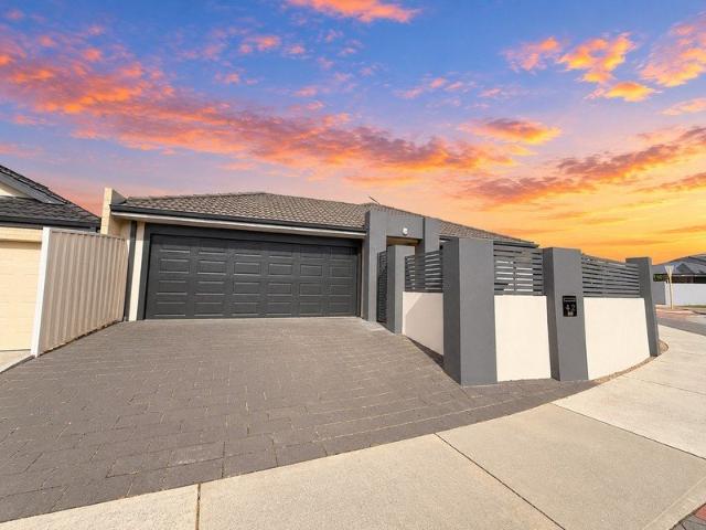 Modern, Spacious & Low Maintenance Living near Chesterfield Park!