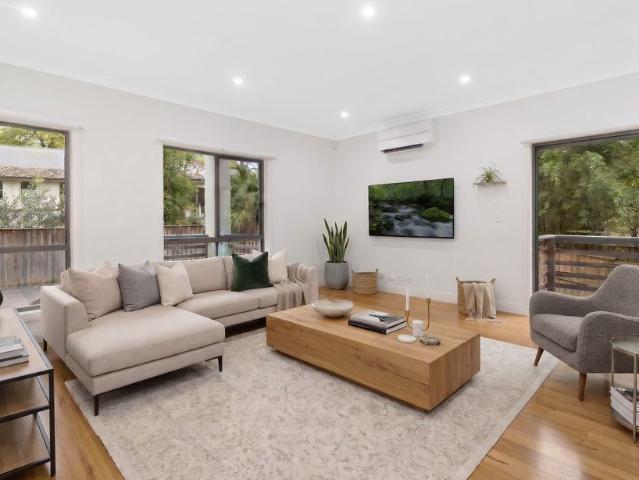 Modern Spacious Low Maintenance 4 Bedroom Family Home