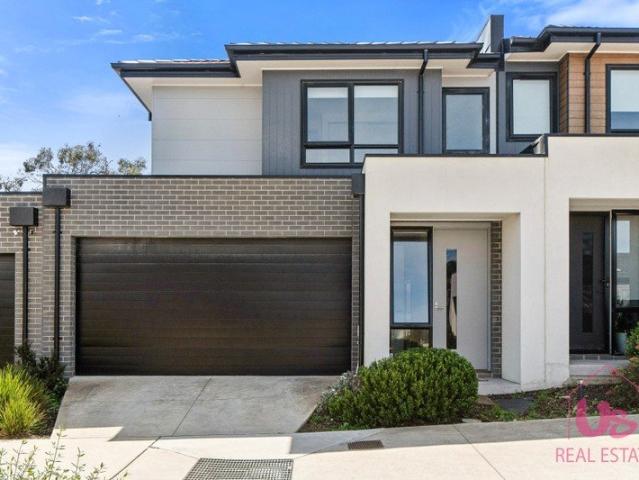 Modern, Spacious & Made for Easy Living!