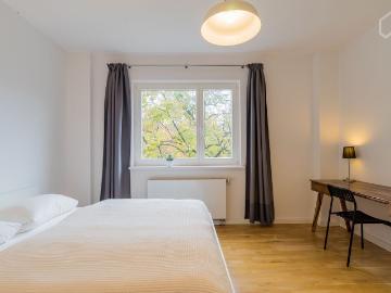 Modern, spacious & stylisch home with balcony Kurfürstendamm 10 minutes walking distance, Berlin Amsterdam Apartments for Rent