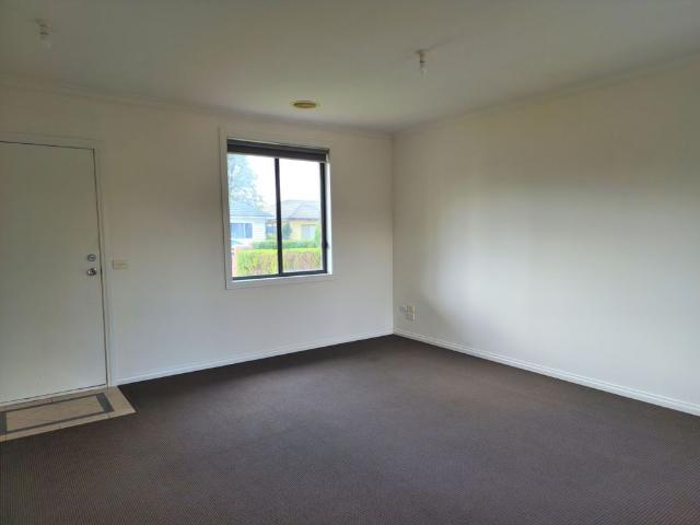 Modern, Spacious & Perfectly Positioned!