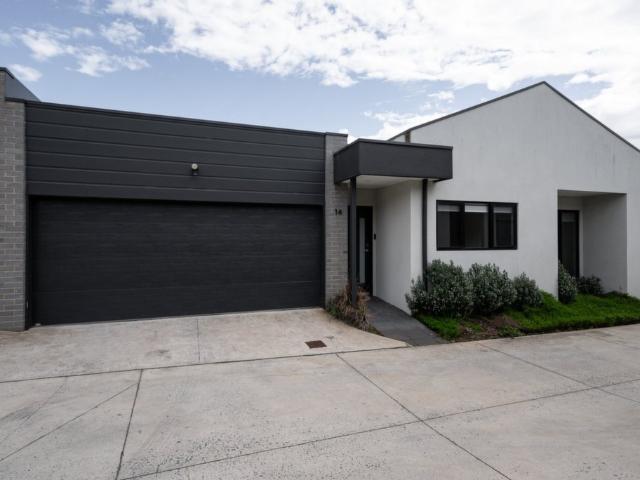 Modern, Spacious & Private Living in a Quiet Court Location