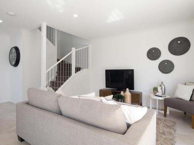 Modern, Spacious Townhouse in a Convenient Boondall Location Rent increase $710 from 22/04/2027