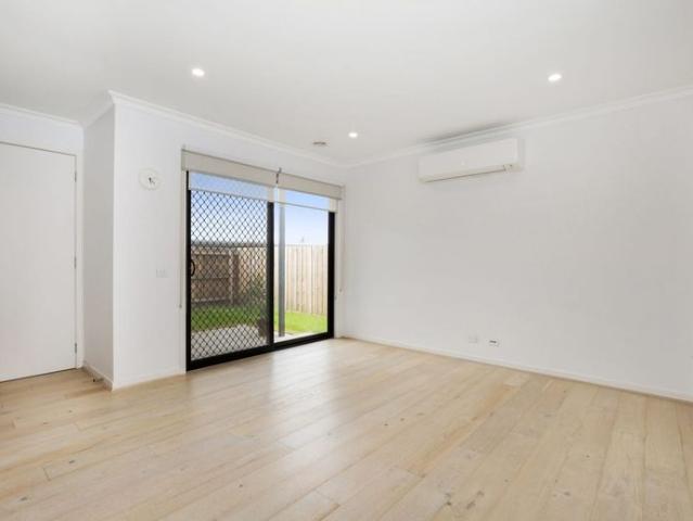 Modern, Spacious Townhouse in a Convenient Location