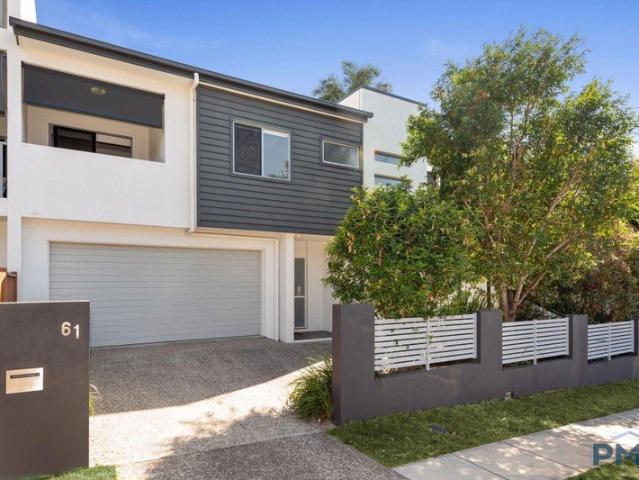 Modern & Spacious Townhouse with Exceptional Space & Lifestyle