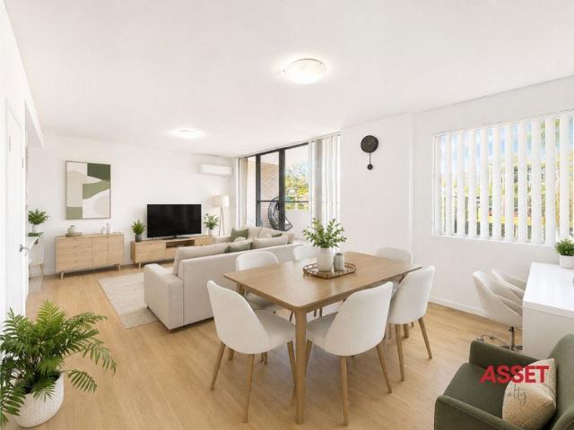 Modern Spacious Two Bedroom Apartment with Study Nook & Dual Balconies