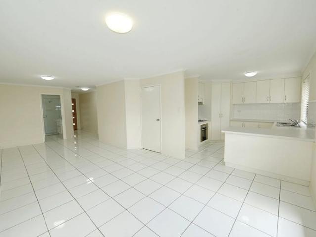 Modern & Spacious Unit