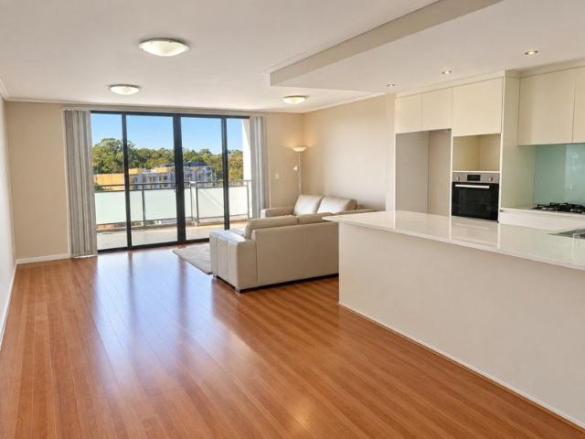 Modern Split level 2 Bedroom 2 Private Ensuites in a Prime Location walk to everything
