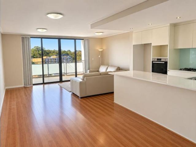 Modern Split level 2 Bedroom 2 Private Ensuites in a Prime Location walk to everything