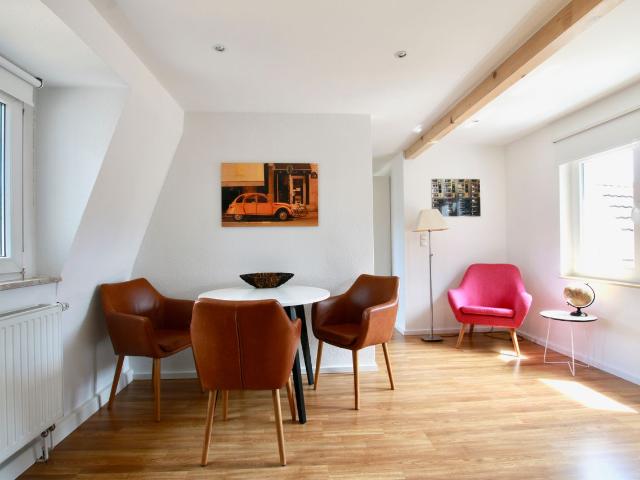 Modern studio at Rathenauplatz, Koln Amsterdam Apartments for Rent
