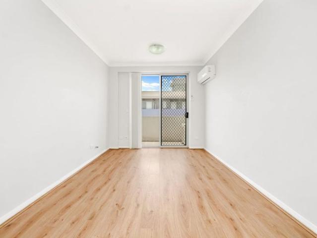 Modern Studio Apartment