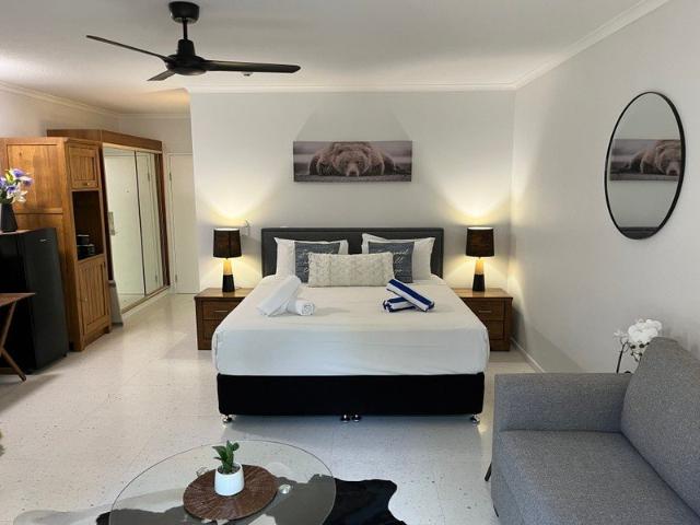 Modern Studio Apartment