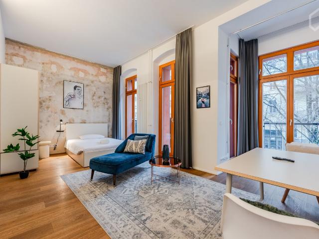 Modern studio apartment with balcony central in Friedrichshain Berlin, Berlin Amsterdam Apartments for Rent