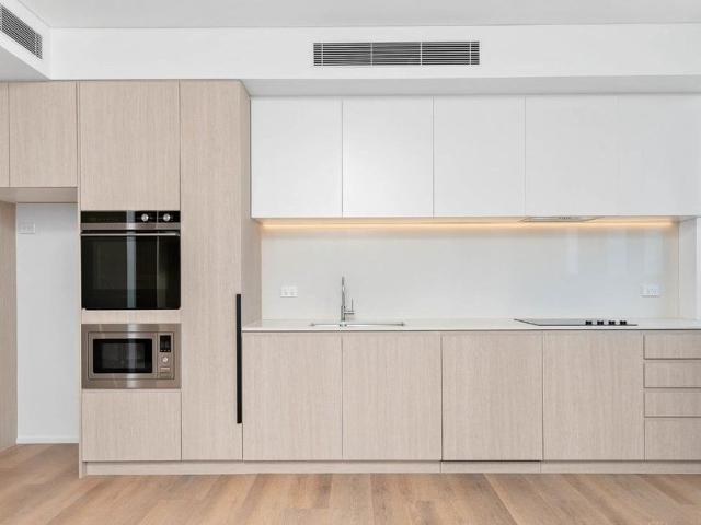 Modern Studio Apartment with Resort Style Facilities!