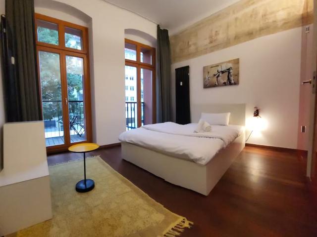 Modern studio apartment with terrace in Friedrichshain Berlin