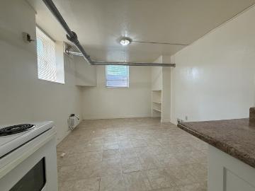 Modern Studio Apartment for Rent at 2175 Robinson St, Regina, SK S4T 2P8 Cathedral