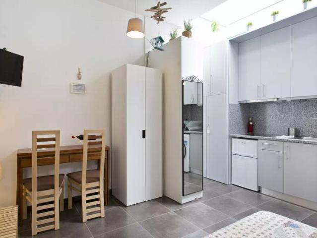 Modern studio apartment for rent in Santo Ildefonso, near Metro
