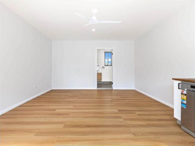 Modern Studio Apartment in The Heart of The Entrance
