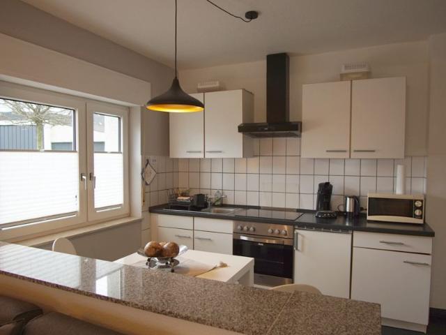 Modern Studio Apartment in Bochum Weitmar Mark – Ideal for 1 to 2 Guests, Bochum Amsterdam Apartments for Rent