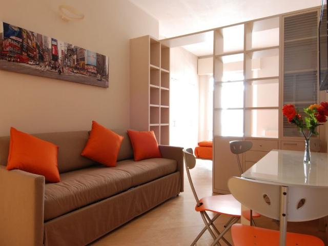 Modern Studio Apartment in Central Bologna, Bologna Amsterdam Apartments for Rent