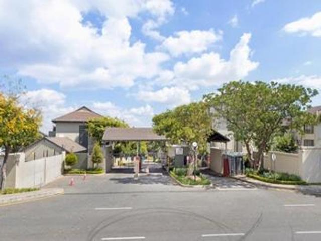 modern studio apartment in lonehill