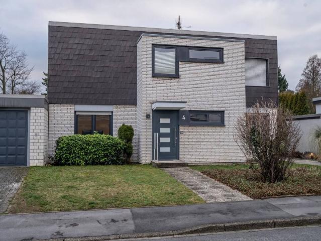 Modern studio flat for 3 Internet, kitchen, Smart TV, balcony, Dortmund Amsterdam Apartments for Rent