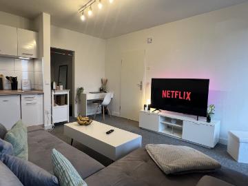 Modern studio flat for 3 Internet, kitchen, Smart TV, balcony