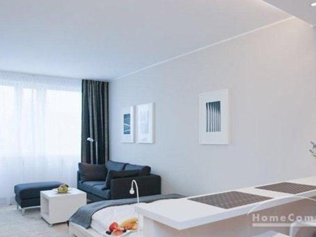 Modern Studio Flat near Hackescher Markt, Berlin Mitte, Furnished