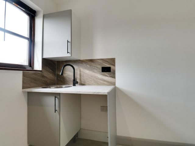 Modern Studio Flat with En suite in Sidcup HMO, Available Now!