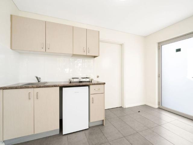 Modern Studio in Merrylands