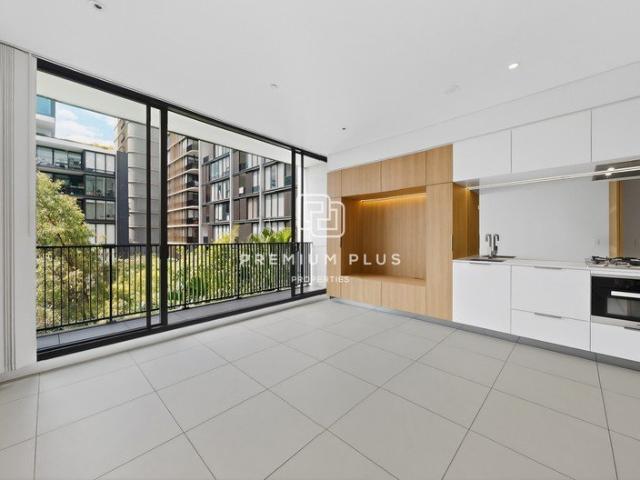 Modern Studio in Award Winning Waterfall by Crown Group Prime Waterloo Location