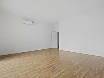 Modern Studio In Prime Location