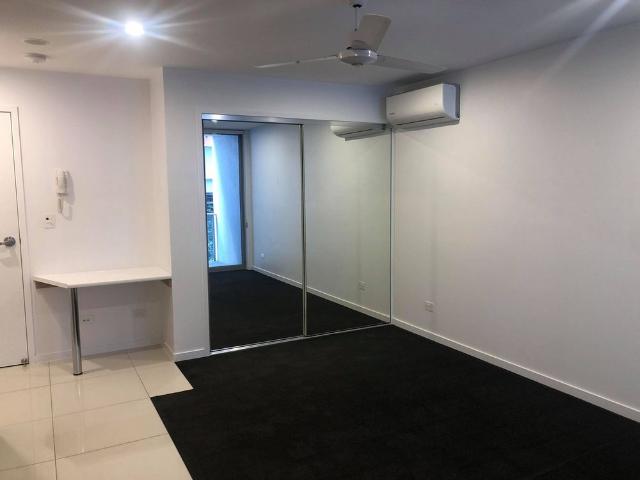 Modern Studio Living with Ultimate Convenience! Water & Electricity Included