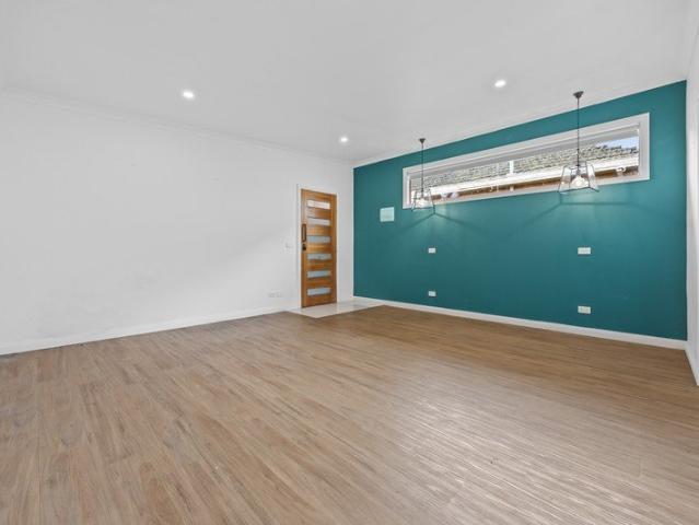 Modern Studio Living in Quiet Alfredton Location