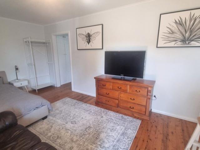 Modern Studio Prime Location in Gulgong