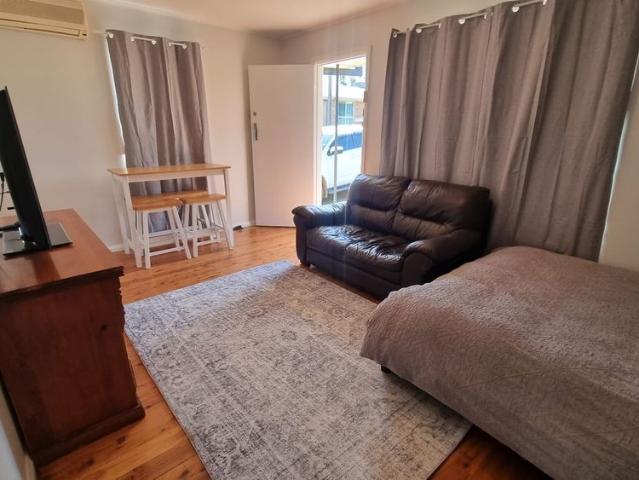 Modern Studio Prime Location in Gulgong