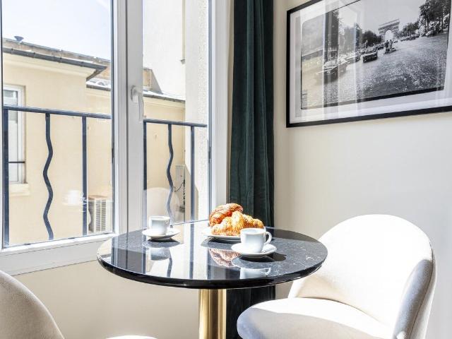 Modern Studio with AC near Luxembourg Garden, Paris Amsterdam Apartments for Rent