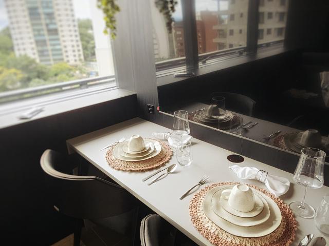 Modern Studio with Great Amenities in Prime Locati