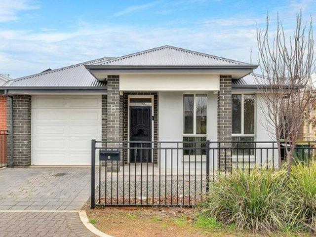 Modern Style, Comfort & Low Maintenance Living Please apply through tenantoptions.com.au