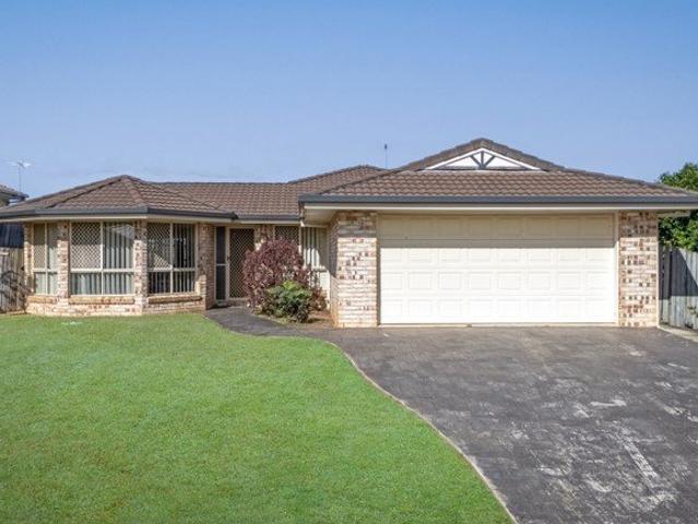 Modern Style home in Leafy Established Setting