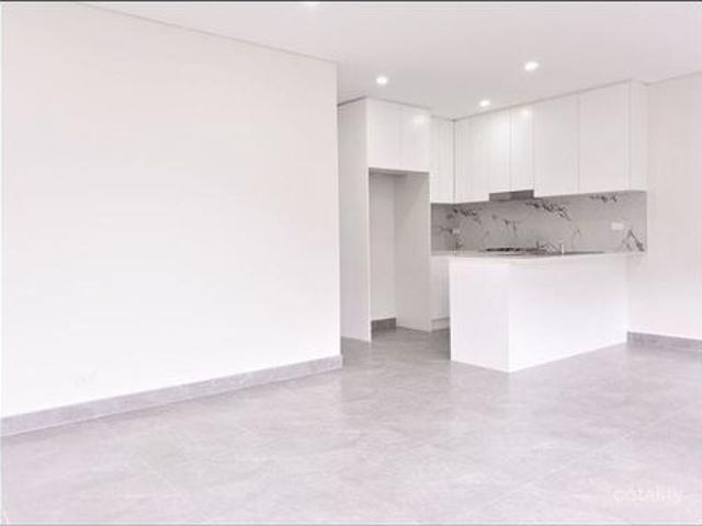 Modern & Stylish 2 Bedroom Granny Flat Water and Electricity Included!