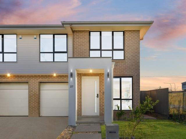 Modern Stylish 3 & 4 Bedroom Townhouses Available