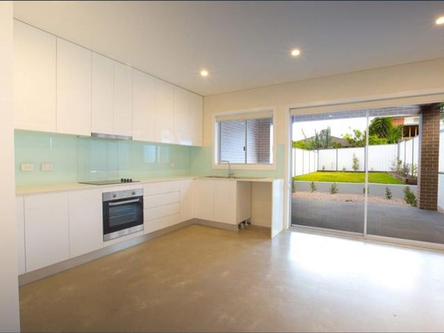 Modern & Stylish Three Bedroom Duplex
