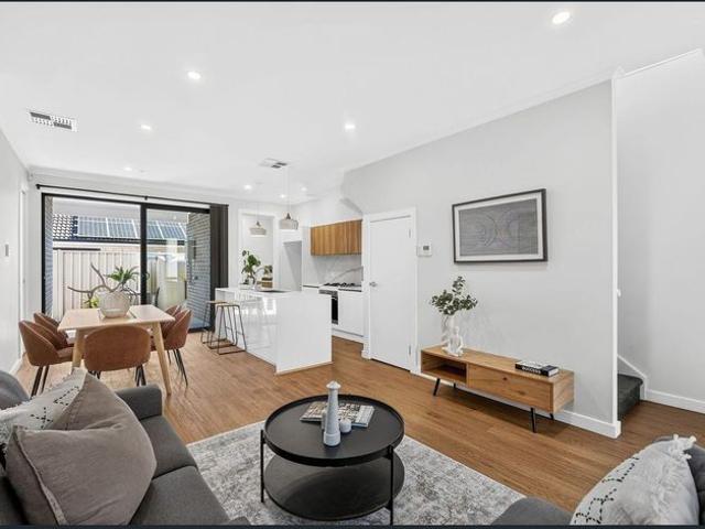 Modern & Stylish Townhouse in Sought After Magill