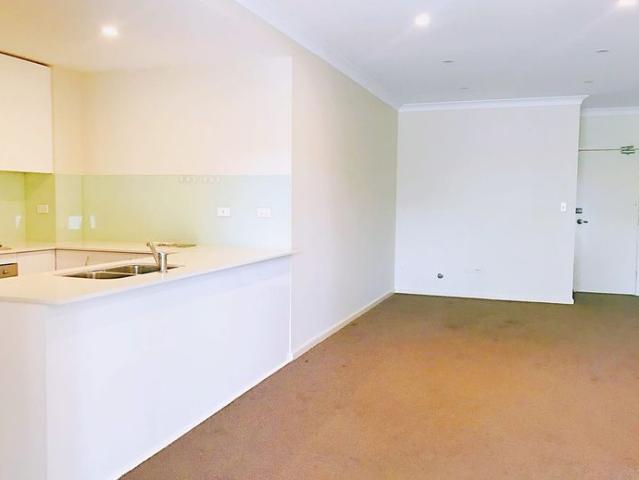 Modern Stylish two bed apartment in a convenient location